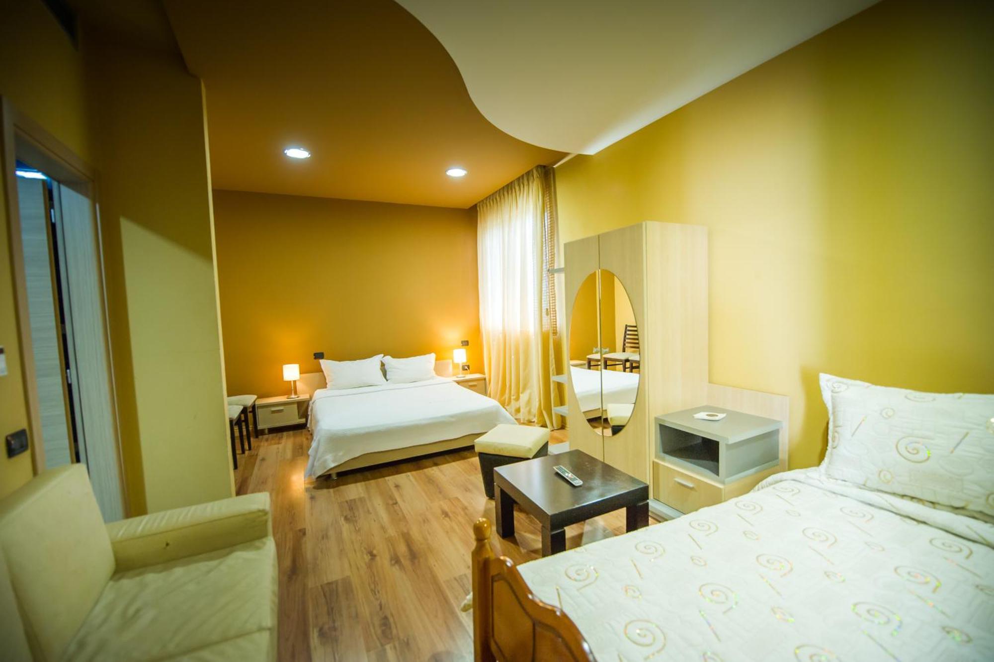 Luani A Hotel Shkoder Phòng bức ảnh